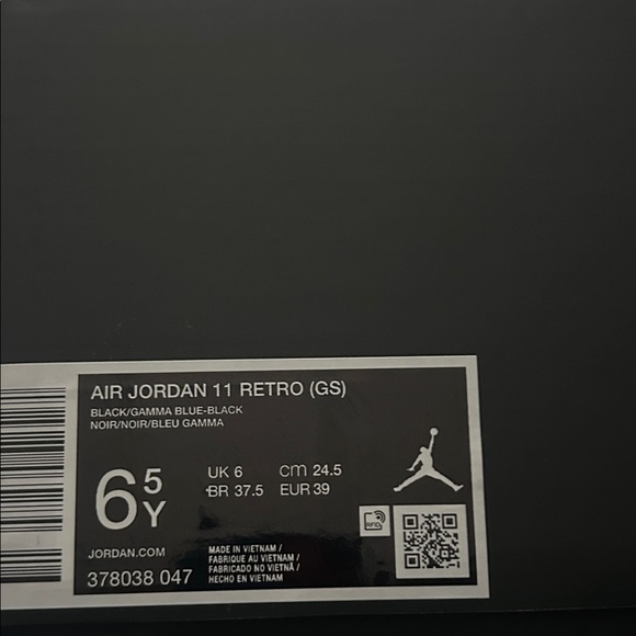 Jordan 11 Gamma brand new in box